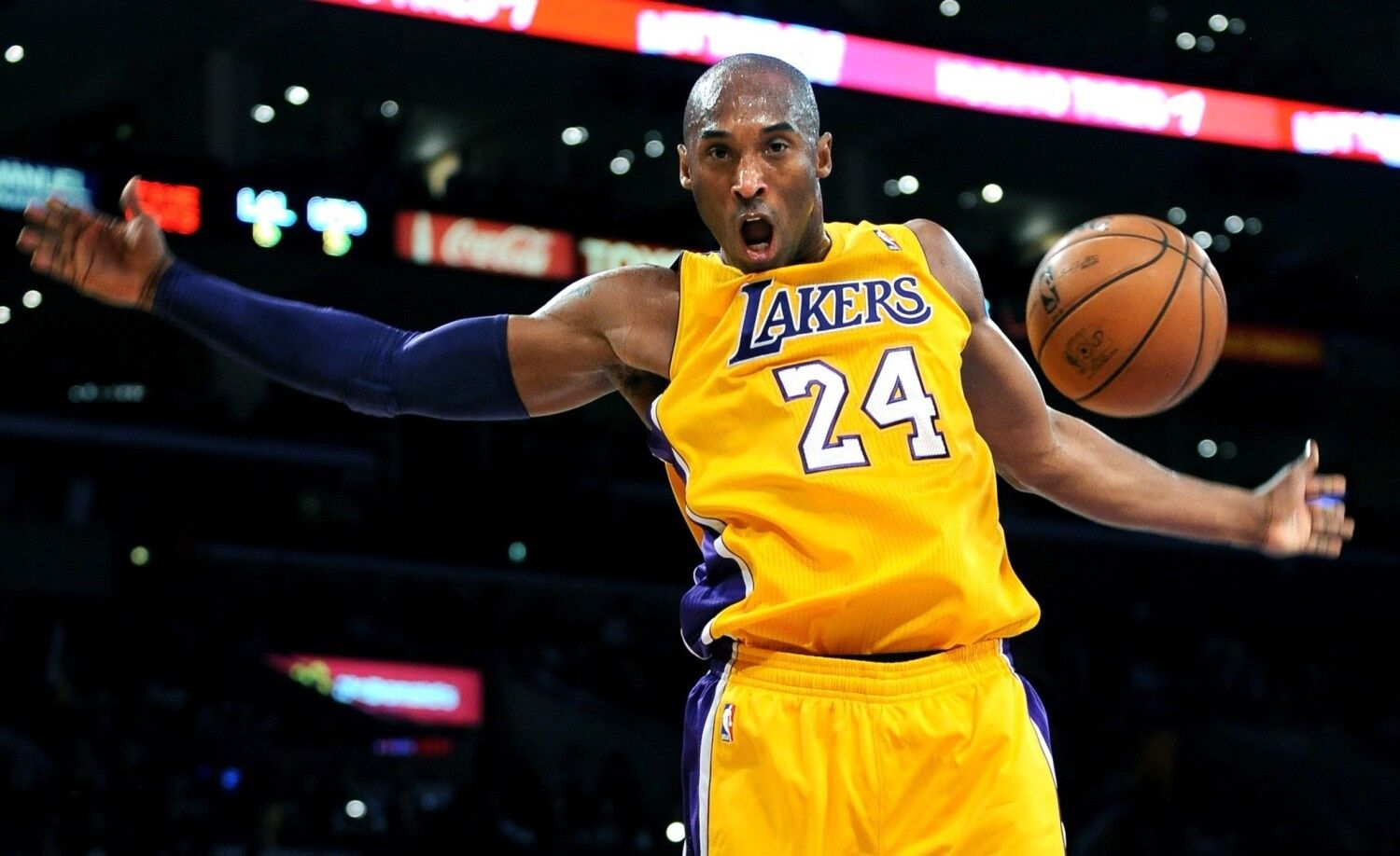 SPORTS-LAKERS-LEGEND-KOBE-BRYANT-TO-LA.jpg